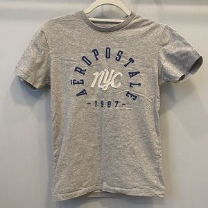 🧸 BUY 1 GET 1 50% OFF 🧸 Aeropostale Grey NYC Graphic Tee
